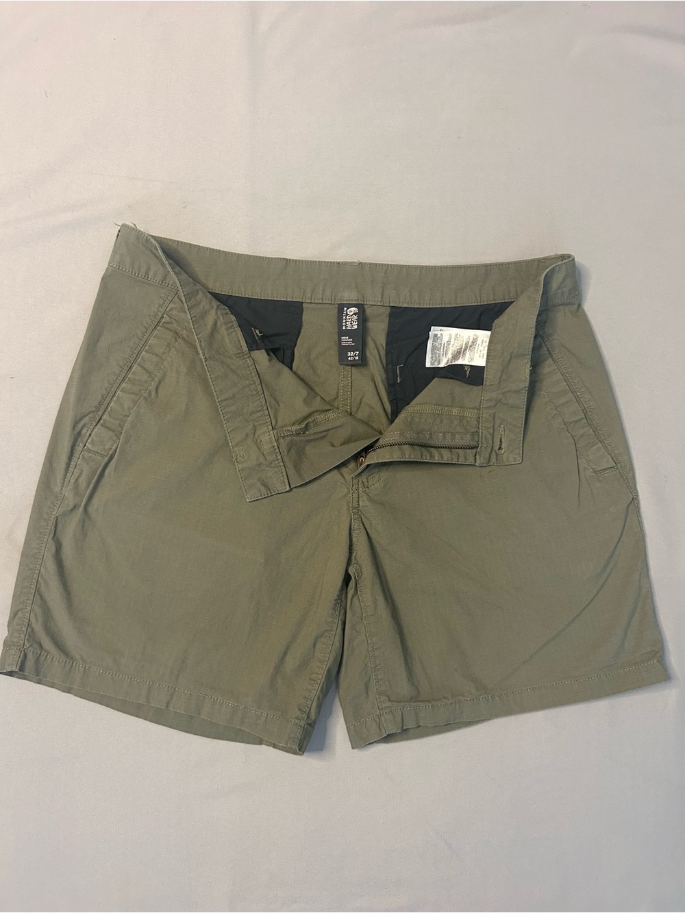Mountain Hardwear Men’s Olive Ripstop Hiking Shorts Size 32 – Lightweight Trail